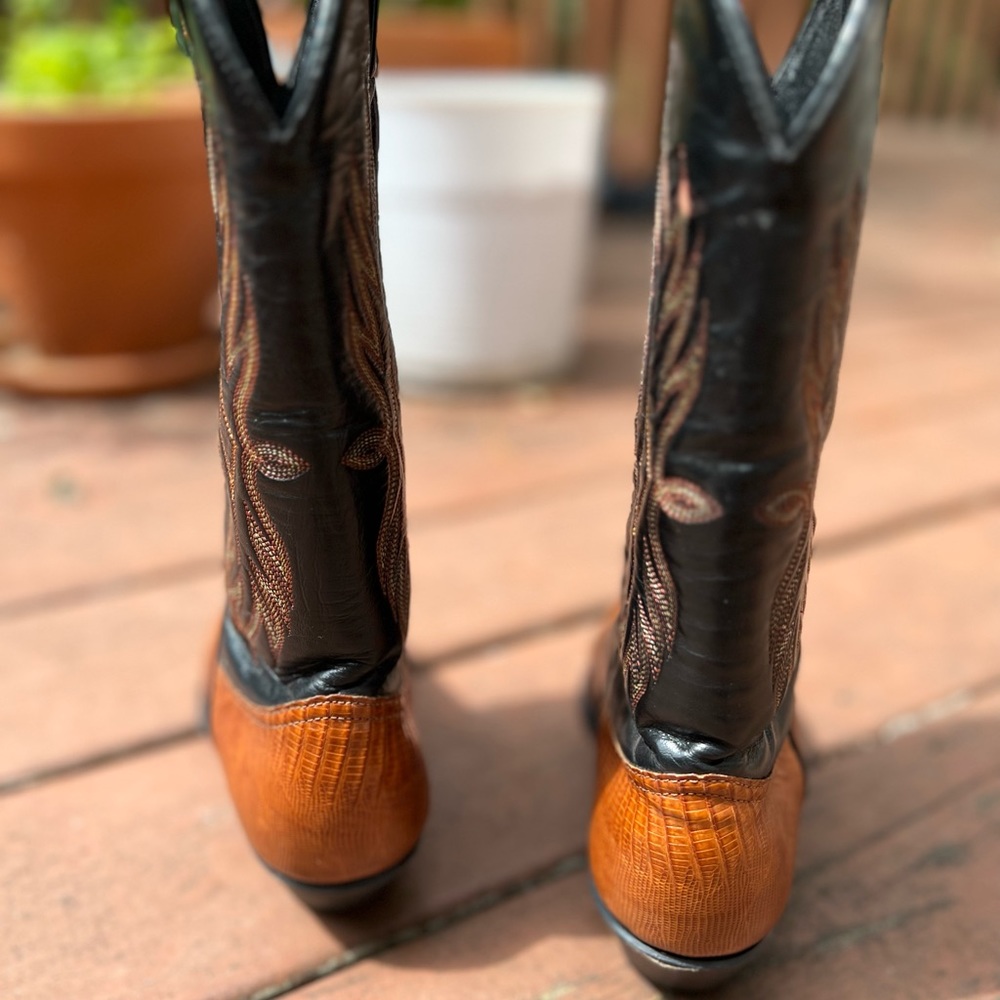 Authentic Tony Lama Cowgirl Boots - 7M - black and brown leather - Western - Picture 9 of 13